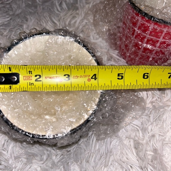 50%off w♥️ 2021 Hallmark Set of 2 Red & Green Plaid Collectible Holiday Mugs - Picture 3 of 5